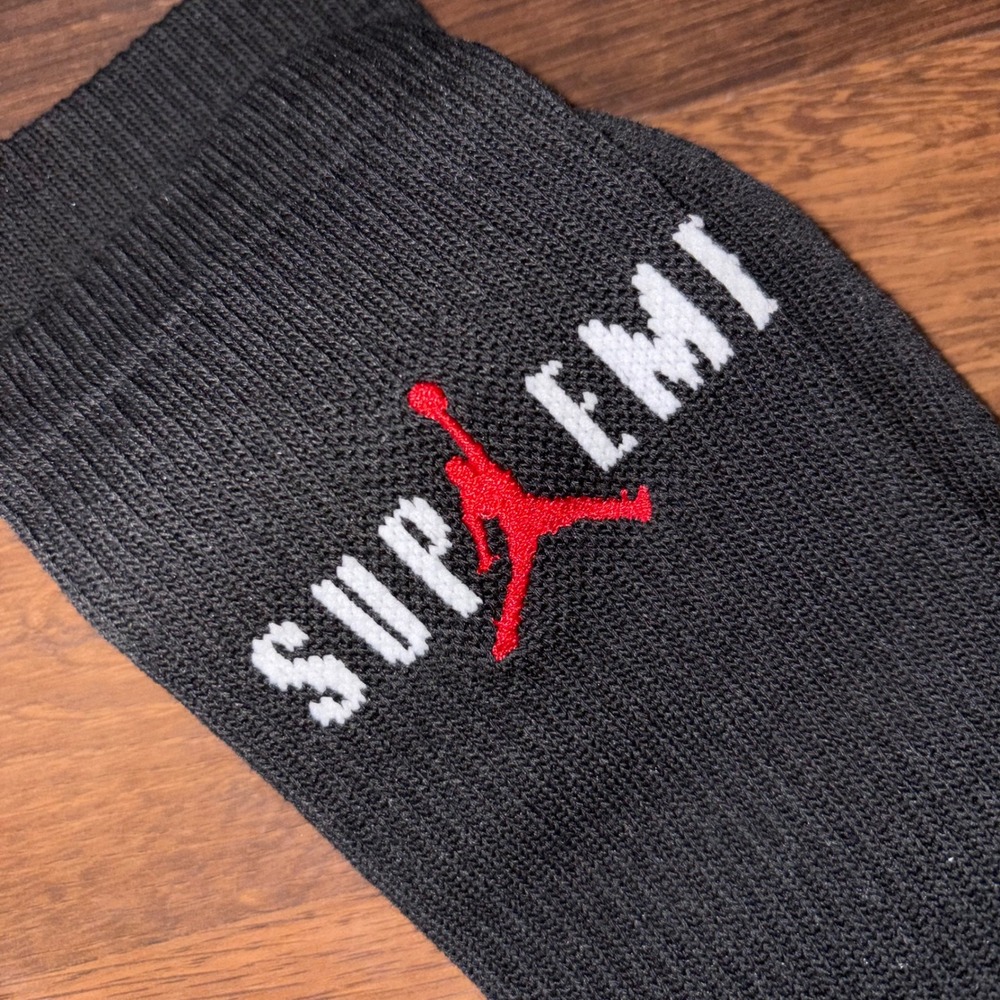 Supreme Jordan Dri-FIT Crew Socks, 1 Black 1 White, Men's Large 6-12 HypeBeast - Picture 4 of 8
